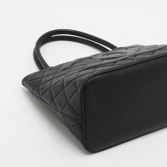 Chanel Black Lambskin Tote - Picture 4 of 14